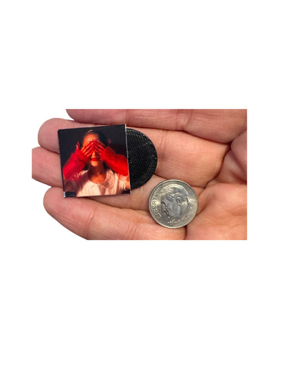 Miniature Ariana Grande Vinyl Records – 1:12 Dollhouse Music Collection