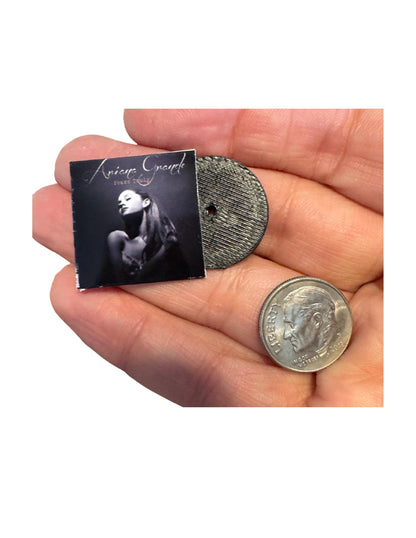 Miniature Ariana Grande Vinyl Records – 1:12 Dollhouse Music Collection